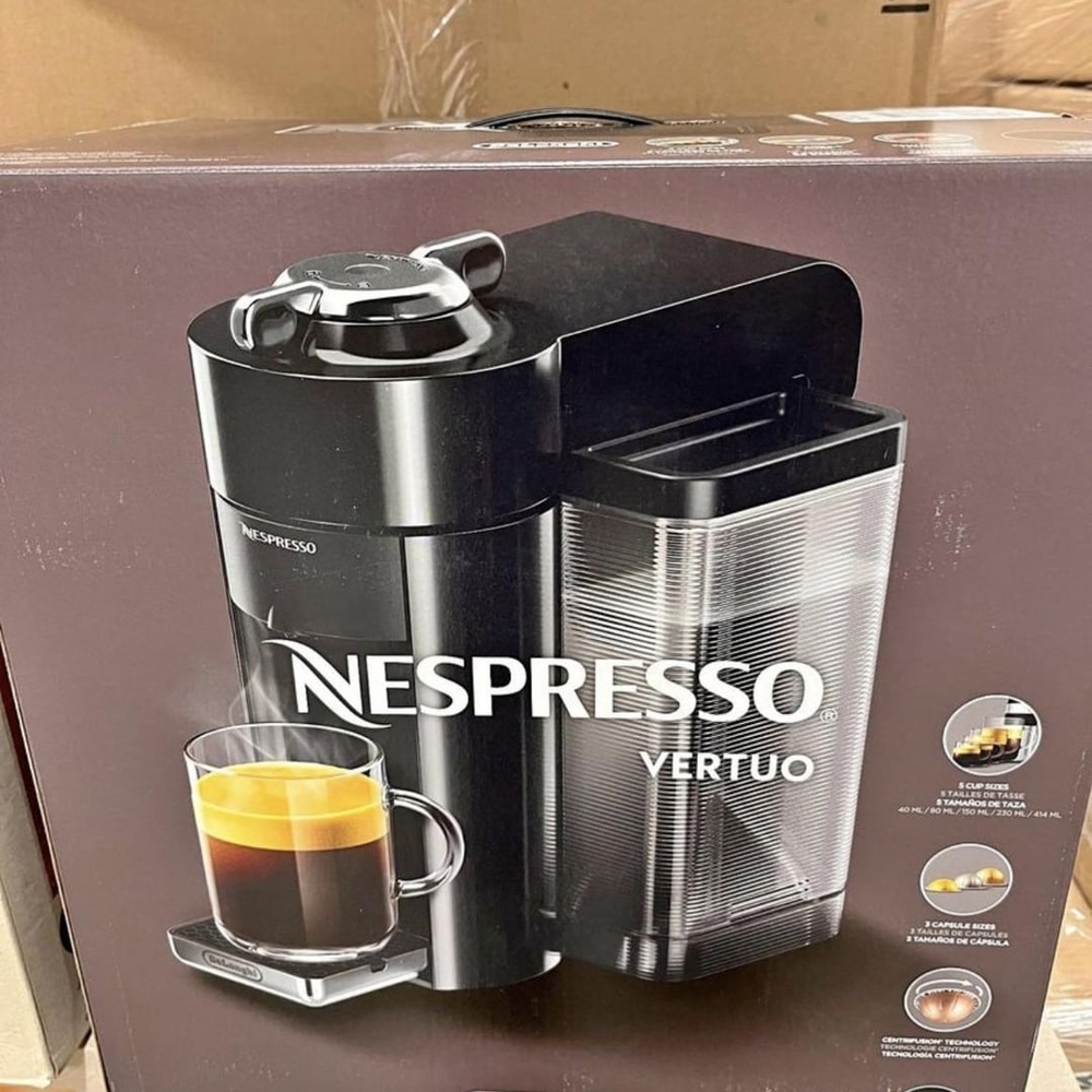 Nespresso Vertuo in Black and Silver